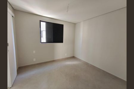 Apartamento à venda com 120m², 3 quartos e 4 vagasQuarto Suíte 1