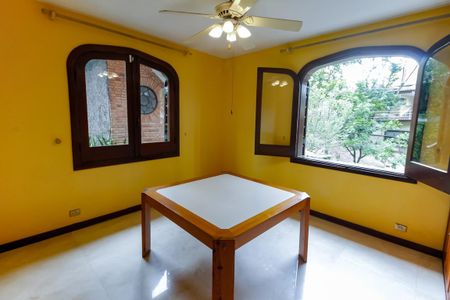 Casa à venda com 984m², 7 quartos e 14 vagas Casa à venda com 984m², 7 quartos e 14 vagasCopa