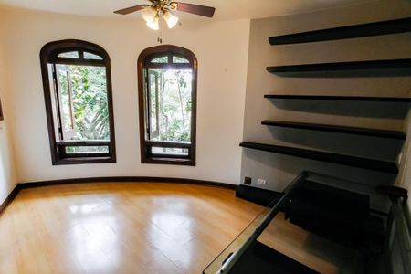 Casa à venda com 984m², 7 quartos e 14 vagas Casa à venda com 984m², 7 quartos e 14 vagasQuarto 1