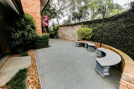 Casa à venda com 984m², 7 quartos e 14 vagas Casa à venda com 984m², 7 quartos e 14 vagasJardim