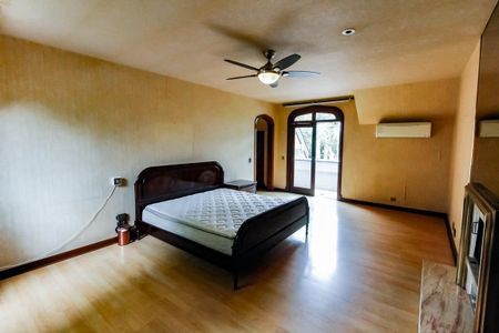 Casa à venda com 984m², 7 quartos e 14 vagas Casa à venda com 984m², 7 quartos e 14 vagasSuíte 1