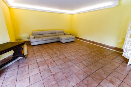 Casa à venda com 984m², 7 quartos e 14 vagas Casa à venda com 984m², 7 quartos e 14 vagasEdícula - Sala