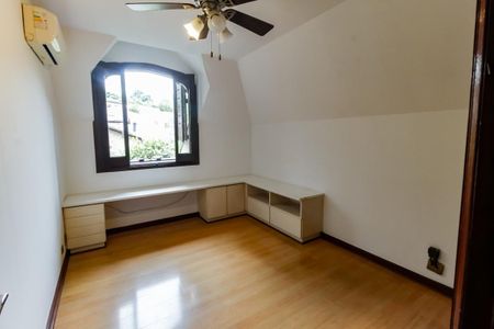 Casa à venda com 984m², 7 quartos e 14 vagas Casa à venda com 984m², 7 quartos e 14 vagasQuarto 2