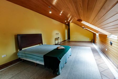 Casa à venda com 984m², 7 quartos e 14 vagas Casa à venda com 984m², 7 quartos e 14 vagasEdícula - Suíte