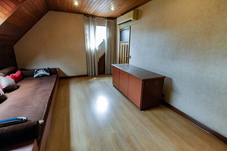 Casa à venda com 984m², 7 quartos e 14 vagas Casa à venda com 984m², 7 quartos e 14 vagasQuarto 3