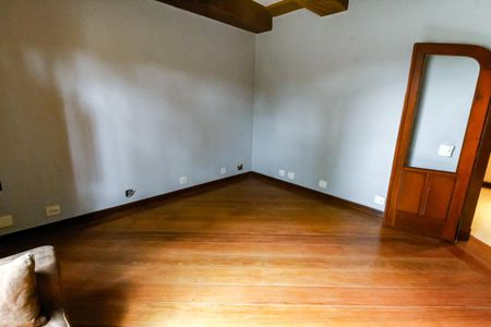Casa à venda com 984m², 7 quartos e 14 vagas Casa à venda com 984m², 7 quartos e 14 vagasSala 3
