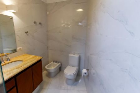 Casa à venda com 984m², 7 quartos e 14 vagas Casa à venda com 984m², 7 quartos e 14 vagasBanheiro