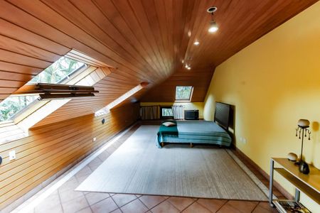 Casa à venda com 984m², 7 quartos e 14 vagas Casa à venda com 984m², 7 quartos e 14 vagasEdícula - Suíte