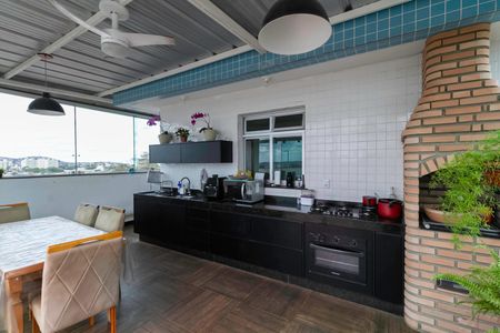 Apartamento à venda com 167m², 3 quartos e 2 vagas Apartamento à venda com 167m², 3 quartos e 2 vagasCobertura