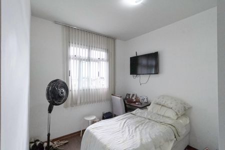 Apartamento à venda com 167m², 3 quartos e 2 vagas Apartamento à venda com 167m², 3 quartos e 2 vagasQuarto 2