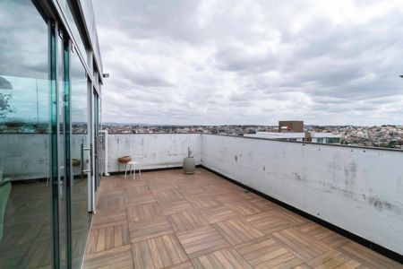 Apartamento à venda com 167m², 3 quartos e 2 vagas Apartamento à venda com 167m², 3 quartos e 2 vagasCobertura