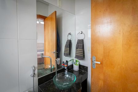 Apartamento à venda com 167m², 3 quartos e 2 vagas Apartamento à venda com 167m², 3 quartos e 2 vagasBanheiro da suíte