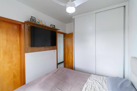 Apartamento à venda com 167m², 3 quartos e 2 vagas Apartamento à venda com 167m², 3 quartos e 2 vagasSuíte