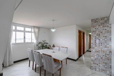 Sala  de apartamento à venda com 3 quartos, 167m² em Sinimbu, Belo Horizonte