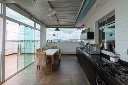 Apartamento à venda com 167m², 3 quartos e 2 vagas Apartamento à venda com 167m², 3 quartos e 2 vagasCobertura