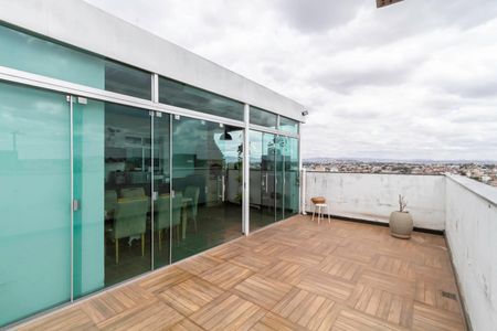 Apartamento à venda com 167m², 3 quartos e 2 vagas Apartamento à venda com 167m², 3 quartos e 2 vagasCobertura