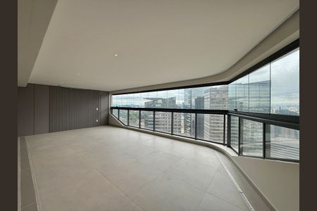 Apartamento para alugar com 227m², 3 quartos e 4 vagasVaranda