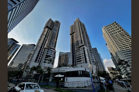 Apartamento para alugar com 227m², 3 quartos e 4 vagasFachada