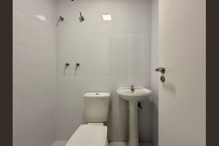 Apartamento para alugar com 227m², 3 quartos e 4 vagasBanheiro de Serviço