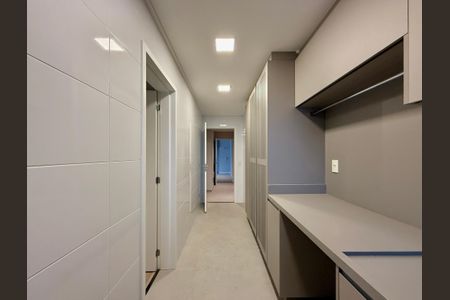 Apartamento para alugar com 227m², 3 quartos e 4 vagasÁrea de Serviço