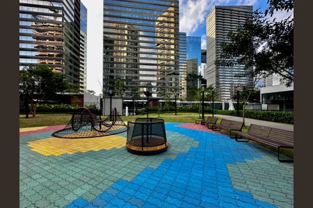Apartamento para alugar com 227m², 3 quartos e 4 vagasÁrea comum - Playground
