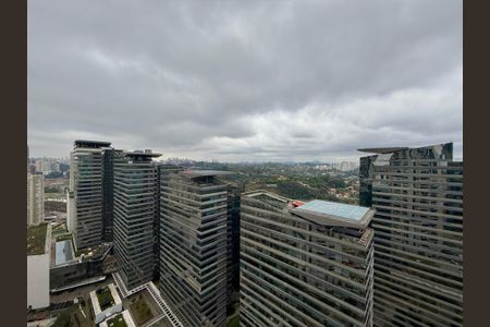 Apartamento para alugar com 227m², 3 quartos e 4 vagasVista da Suíte 2