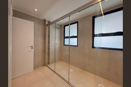 Apartamento para alugar com 227m², 3 quartos e 4 vagasBanheiro da Suíte 1