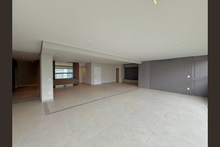 Apartamento para alugar com 227m², 3 quartos e 4 vagasVaranda