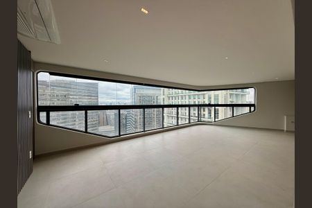 Apartamento para alugar com 227m², 3 quartos e 4 vagasVaranda