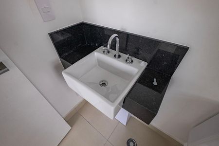 Apartamento à venda com 59m², 2 quartos e 1 vaga Apartamento à venda com 59m², 2 quartos e 1 vagaBanheiro da Suíte