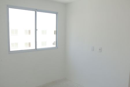 Quarto 2 de apartamento para alugar com 2 quartos, 36m² em Jardim Alvorada, Nova Iguaçu