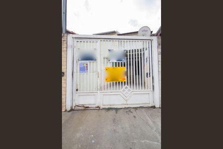 Casa para alugar com 115m², 2 quartos e 2 vagasFachada + Placa