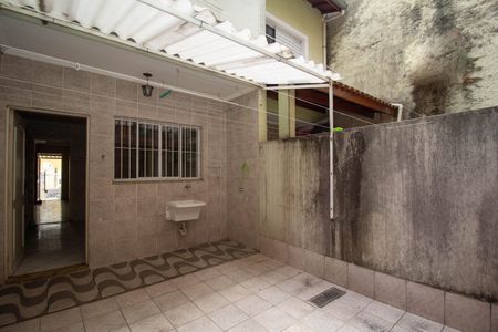 Casa para alugar com 115m², 2 quartos e 2 vagasQuintal
