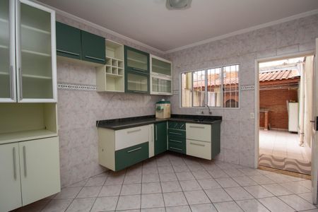 Casa para alugar com 115m², 2 quartos e 2 vagasCozinha