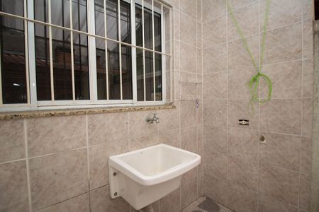 Casa para alugar com 115m², 2 quartos e 2 vagasÁrea de Serviço