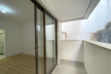 Apartamento à venda com 137m², 3 quartos e 2 vagas Apartamento à venda com 137m², 3 quartos e 2 vagasVaranda da Suite 1