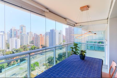 Varanda de apartamento à venda com 1 quarto, 60m² em Campo Belo, São Paulo