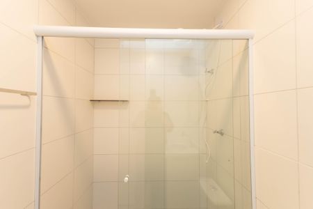 Banheiro de kitnet/studio para alugar com 1 quarto, 32m² em República, São Paulo