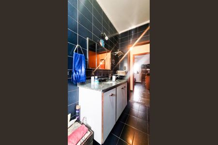 Casa à venda com 299m², 4 quartos e 4 vagas Casa à venda com 299m², 4 quartos e 4 vagasBanheiro Social