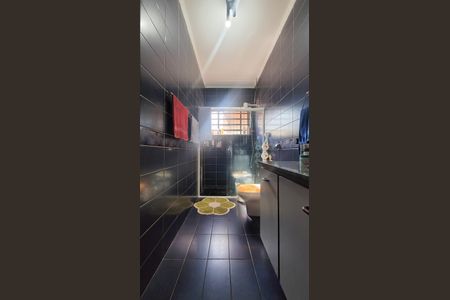 Casa à venda com 299m², 4 quartos e 4 vagas Casa à venda com 299m², 4 quartos e 4 vagasBanheiro Social