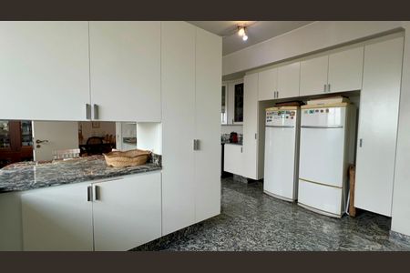 Apartamento à venda com 360m², 3 quartos e 2 vagas Apartamento à venda com 360m², 3 quartos e 2 vagasCozinha