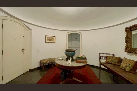 Apartamento à venda com 360m², 3 quartos e 2 vagas Apartamento à venda com 360m², 3 quartos e 2 vagasHall de Entrada