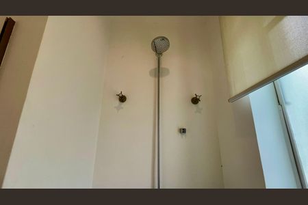 Apartamento à venda com 360m², 3 quartos e 2 vagas Apartamento à venda com 360m², 3 quartos e 2 vagasBanheiro da Suíte 2