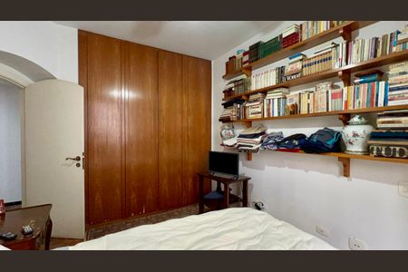 Apartamento à venda com 360m², 3 quartos e 2 vagas Apartamento à venda com 360m², 3 quartos e 2 vagasSuíte 1