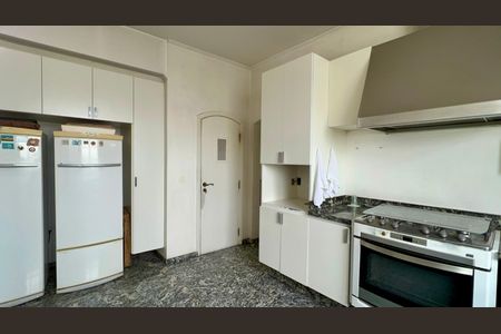 Apartamento à venda com 360m², 3 quartos e 2 vagas Apartamento à venda com 360m², 3 quartos e 2 vagasCozinha