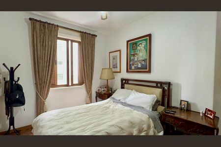 Apartamento à venda com 360m², 3 quartos e 2 vagas Apartamento à venda com 360m², 3 quartos e 2 vagasSuíte 1