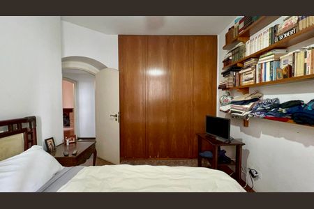 Apartamento à venda com 360m², 3 quartos e 2 vagas Apartamento à venda com 360m², 3 quartos e 2 vagasSuíte 1