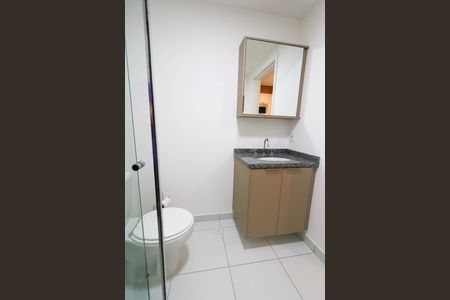 Banheiro de kitnet/studio para alugar com 1 quarto, 28m² em Brooklin, São Paulo