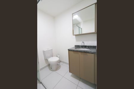 Banheiro de kitnet/studio para alugar com 1 quarto, 28m² em Brooklin, São Paulo