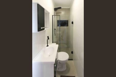 Apartamento à venda com 29m², 2 quartos e 1 vaga Apartamento à venda com 29m², 2 quartos e 1 vagaBanheiro